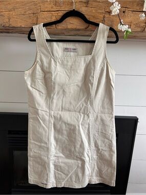Simon Chang Ivory Square-Neck Sleeveless Shift Dress